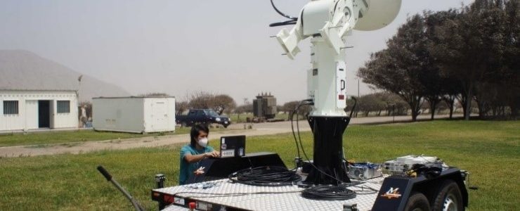 Científicos del Radio Observatorio de Jicamarca desarrollan un potente radar móvil de alta tecnología para conocer, en tiempo real, la cantidad de lluvia depositada en una región y determinar las causas de activación de una quebrada que provoca los huaicos, informó el Instituto Geofísico del Perú (IGP).

Sostuvo que este radar, denominado SOPHy (Scanning-system for Observation of Peruvian Hydrometeorological-events), fortalecerá el […]